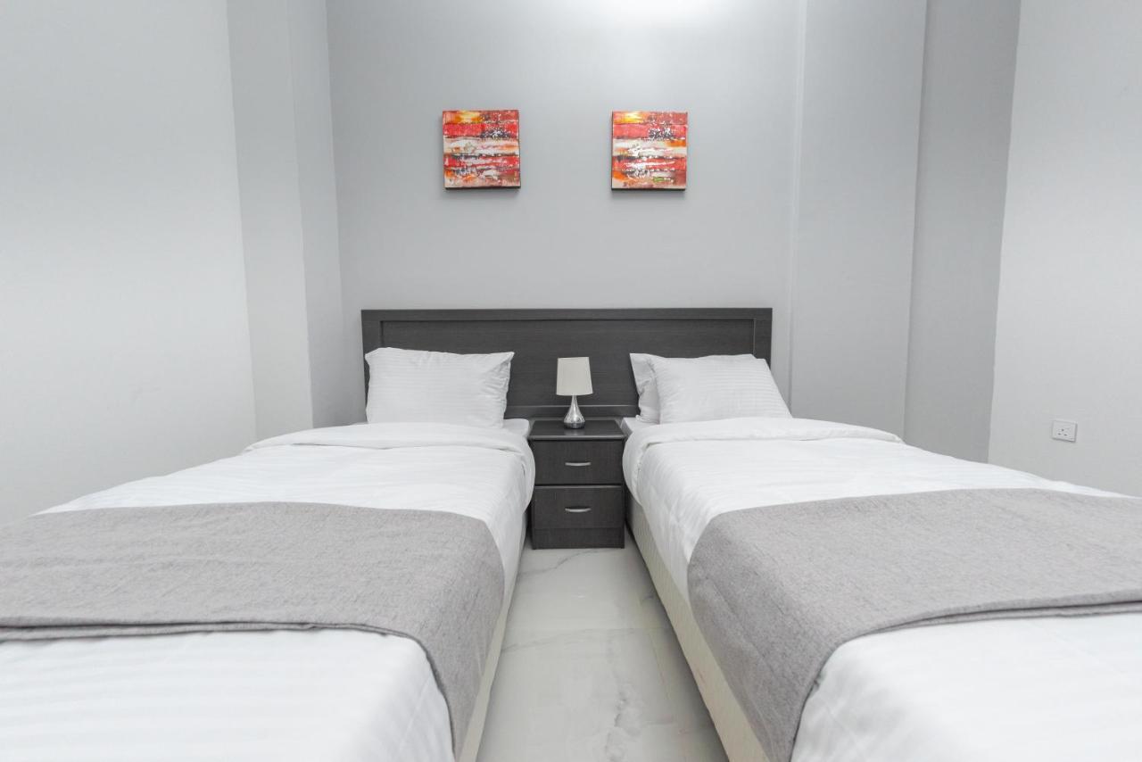 Al Sqlawi Hotel Apartment Ras al Hadd Екстериор снимка