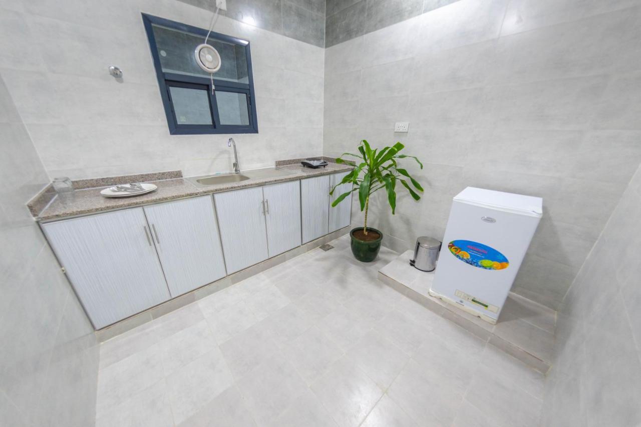 Al Sqlawi Hotel Apartment Ras al Hadd Екстериор снимка